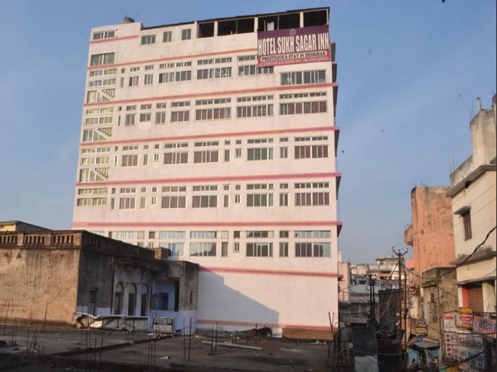 Hotel Sukh Sagar Inn Деогарх Экстерьер фото