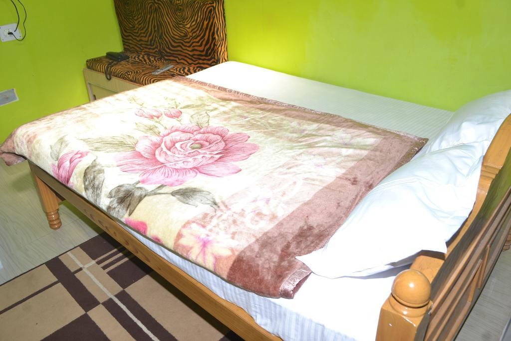 Hotel Sukh Sagar Inn Деогарх Номер фото